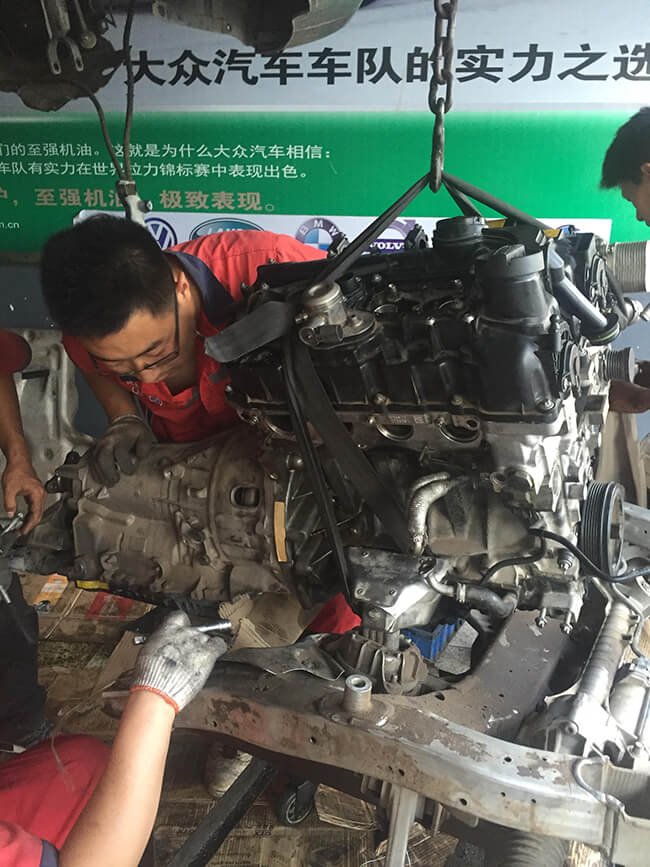 汽車發(fā)動機的潤滑方式有哪些？