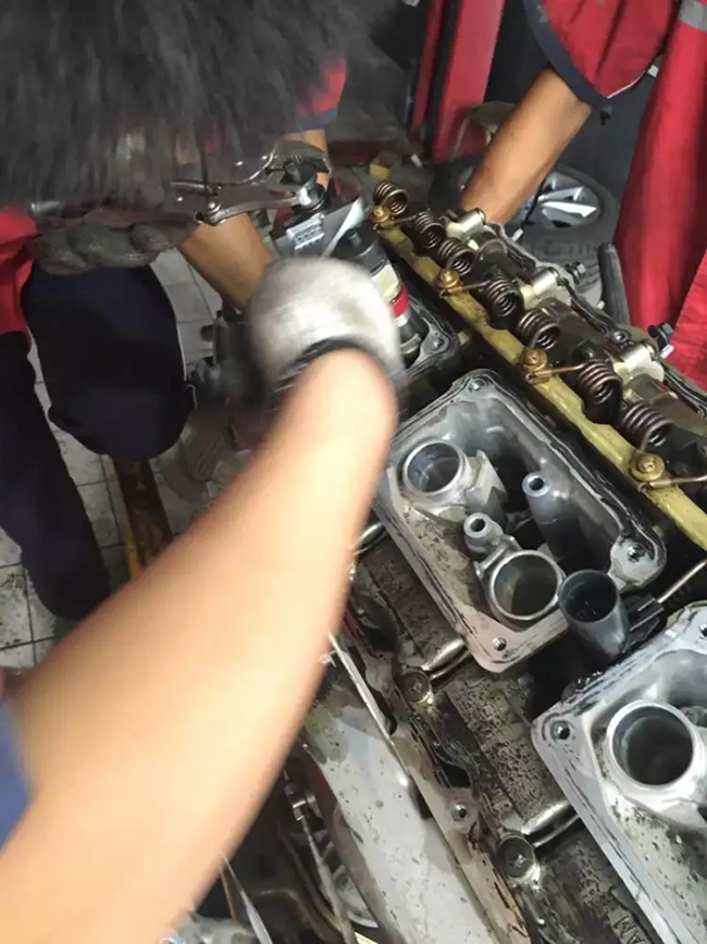 剎車片磨損感應是什么原理？