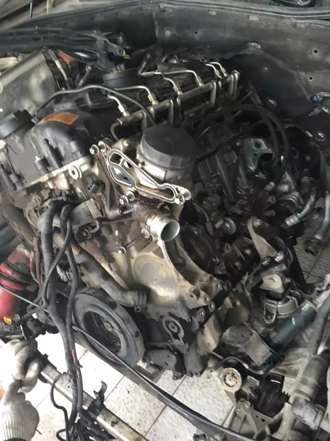 汽車行駛中突然熄火怎么辦？
