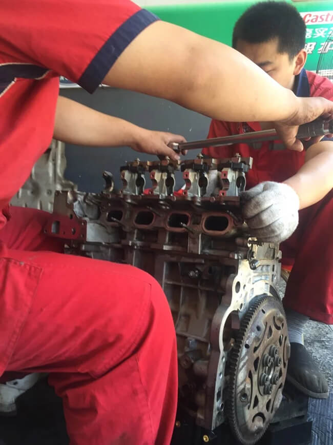 汽車玻璃水噴出來沒勁是怎么回事？